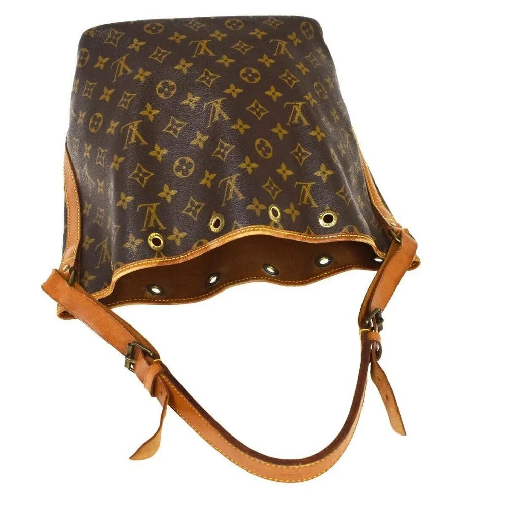 LOUIS VUITTON Petit Noe Drawstring Shoulder Bag Monogram Leather